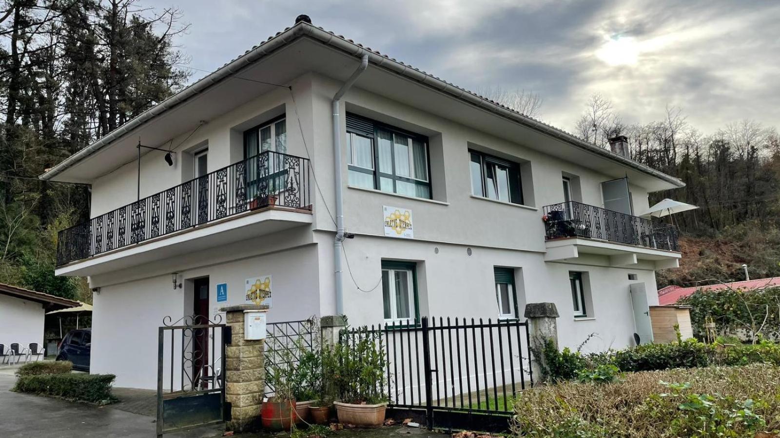 Erletxe Aterpea Hostel Лезо Екстериор снимка