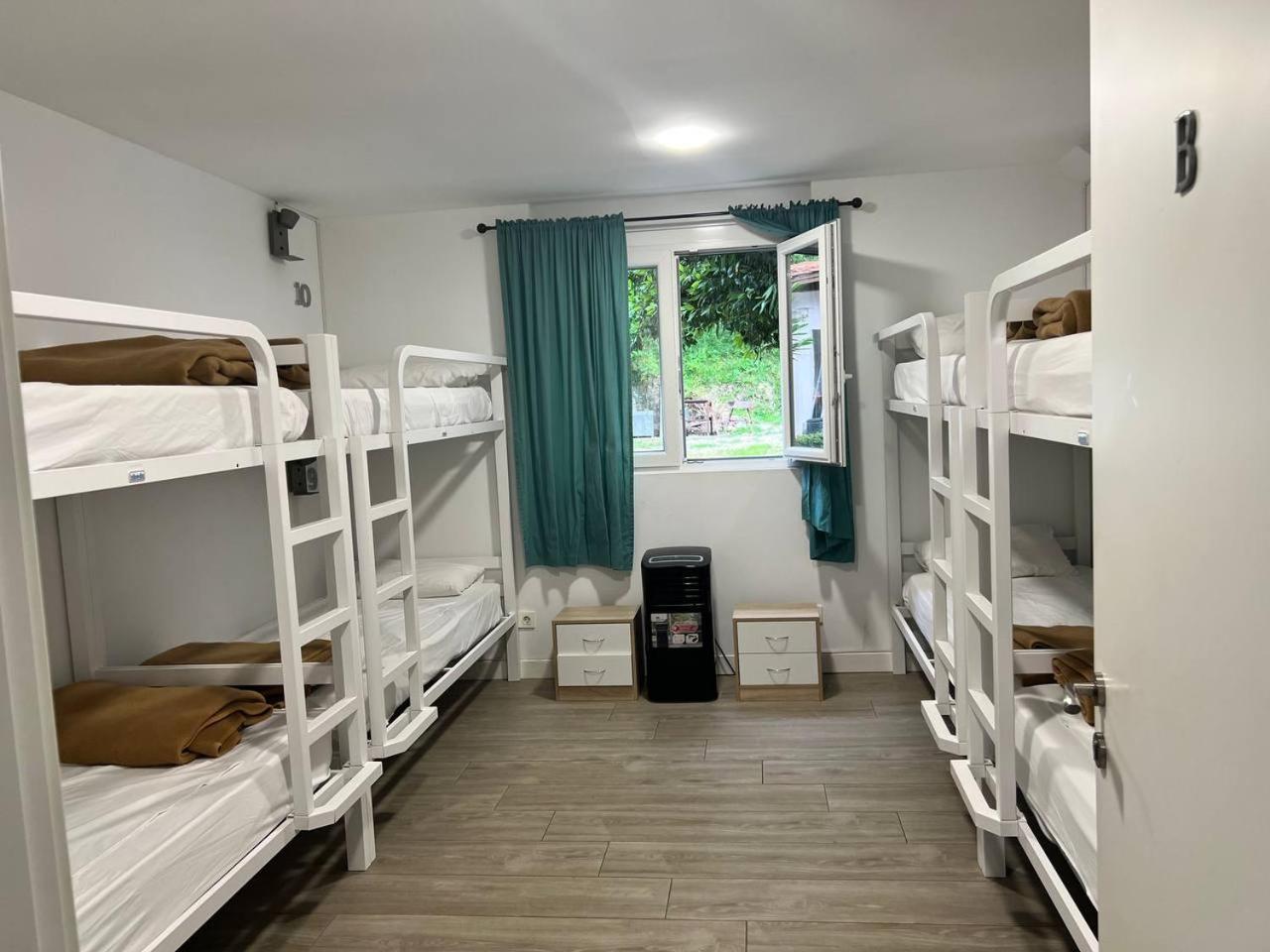 Erletxe Aterpea Hostel Лезо Екстериор снимка